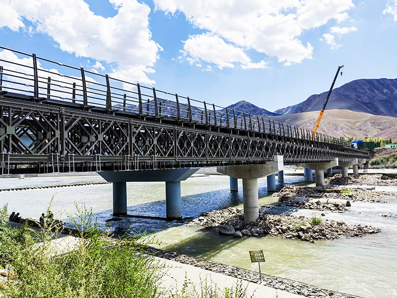 159-Meter Painted Pedestrian Bridge/Pipeline Bridge